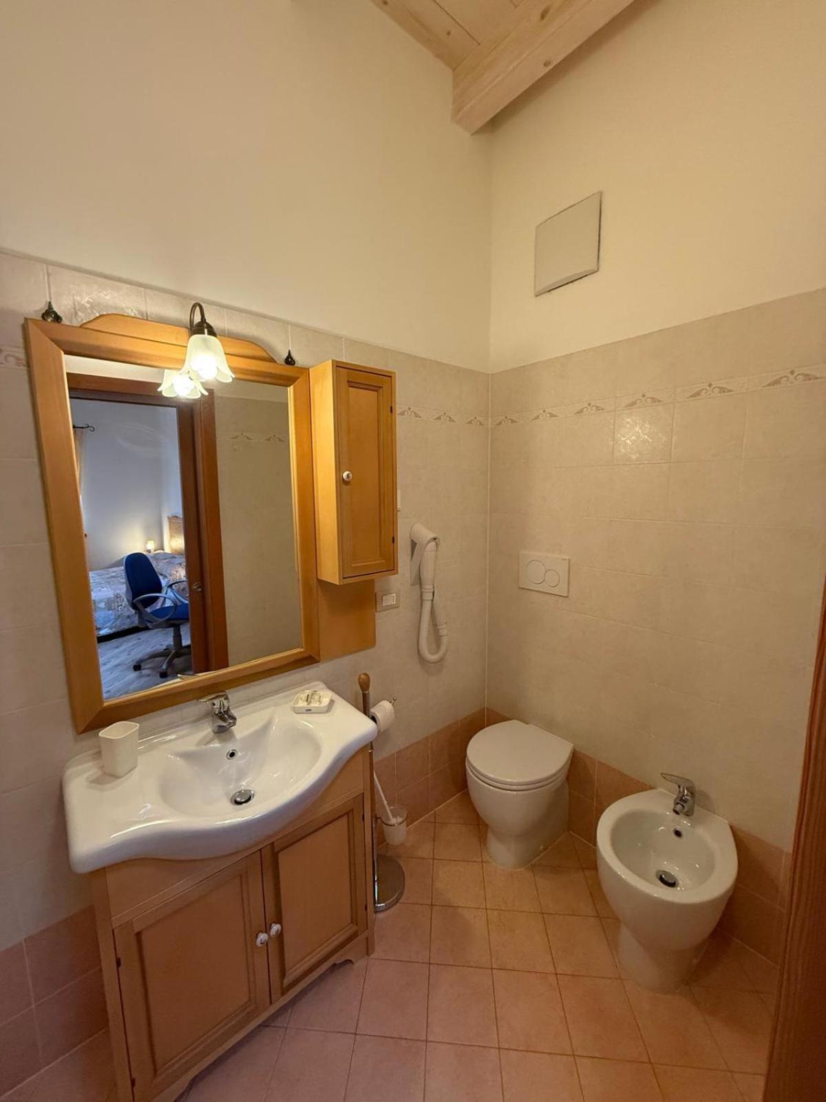 Отель Garni Sella Cipriani Borgo Valsugana Экстерьер фото