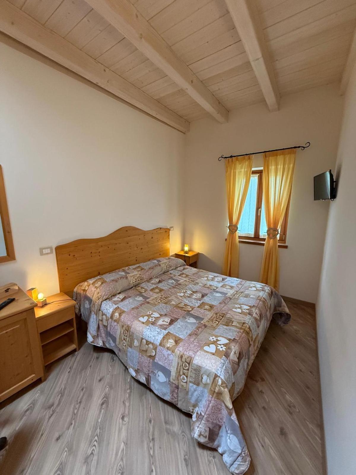 Отель Garni Sella Cipriani Borgo Valsugana Экстерьер фото
