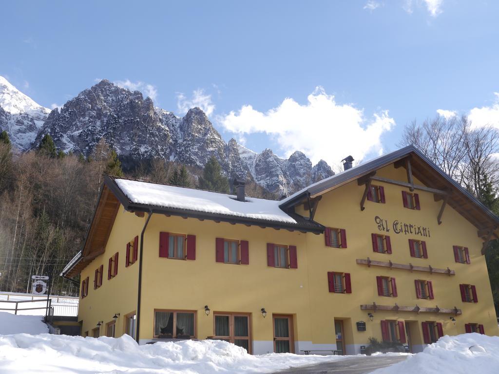 Отель Garni Sella Cipriani Borgo Valsugana Экстерьер фото
