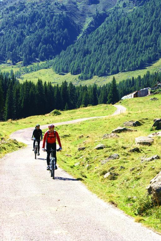 Отель Garni Sella Cipriani Borgo Valsugana Экстерьер фото